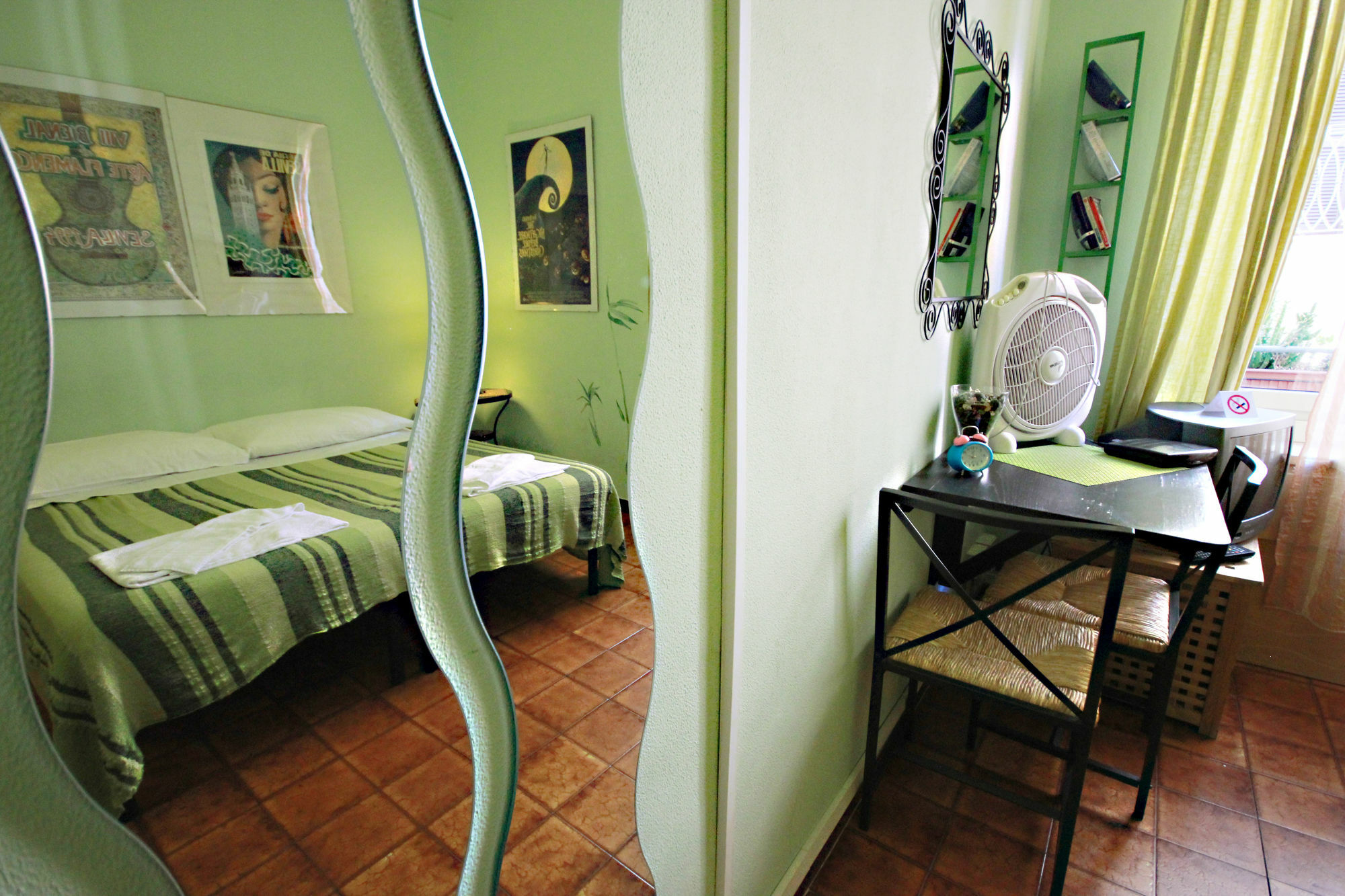 Hotel Sixbeds Roma Exterior foto